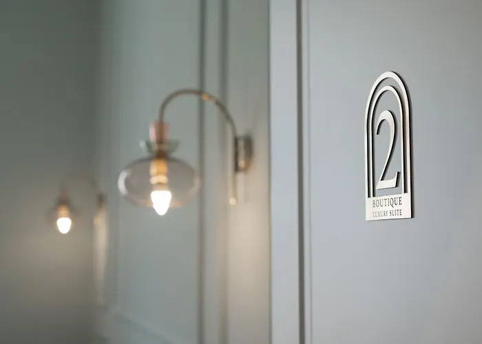 Πανσιόν Boutique Luxury 4*