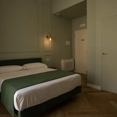 Boutique Luxury 4* Neapol
