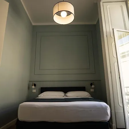 Boutique Luxury 4* Neapol